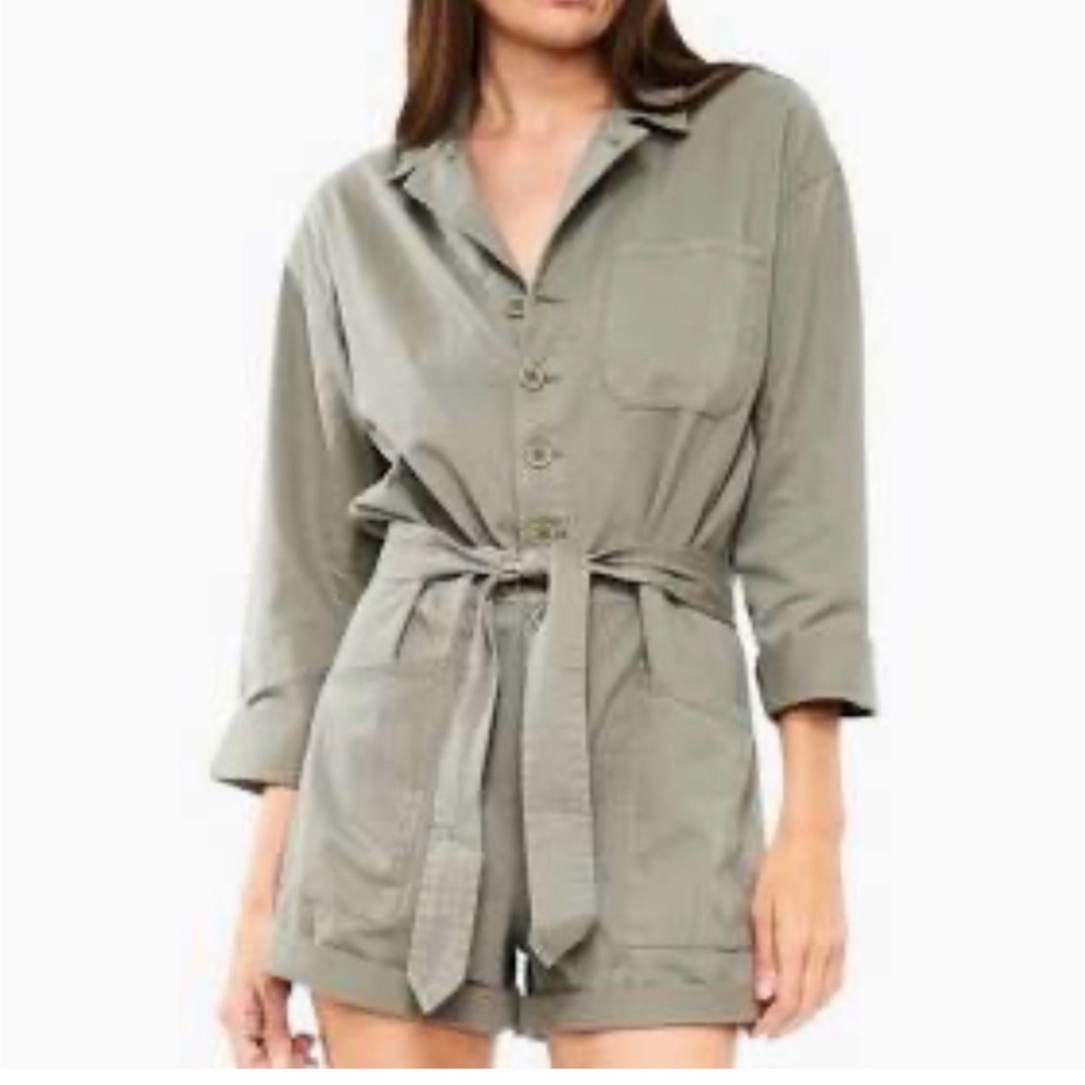 Pistola Becca Belted Romper size M